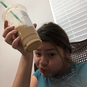 Meet your Posher, Alondra